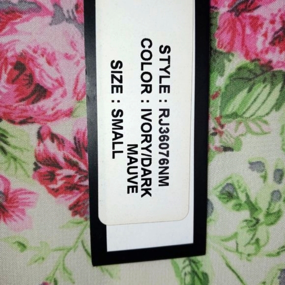 Romeo & Juliet Couture Fringe Kimono - Picture 6 of 7